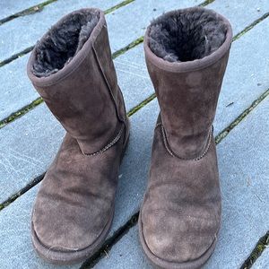 Ugg boots, youth size 5